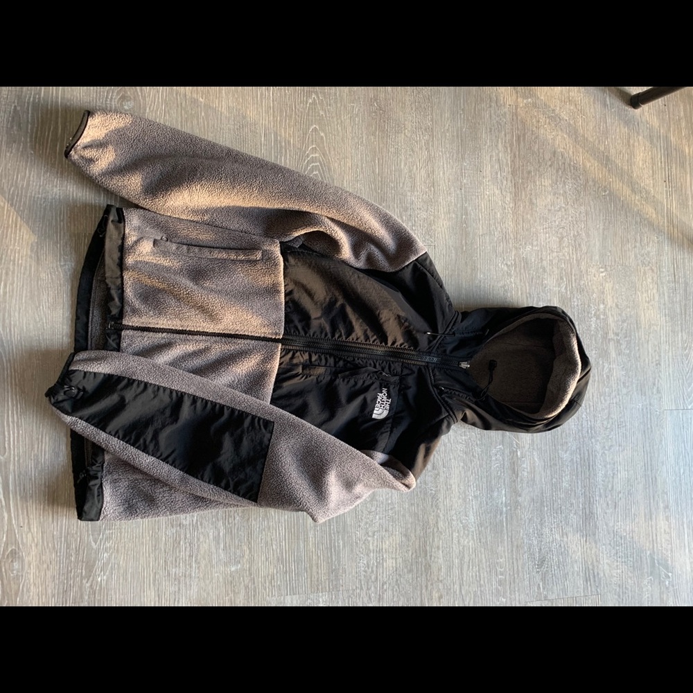 The North Face Denali hooded jacket. Size small.